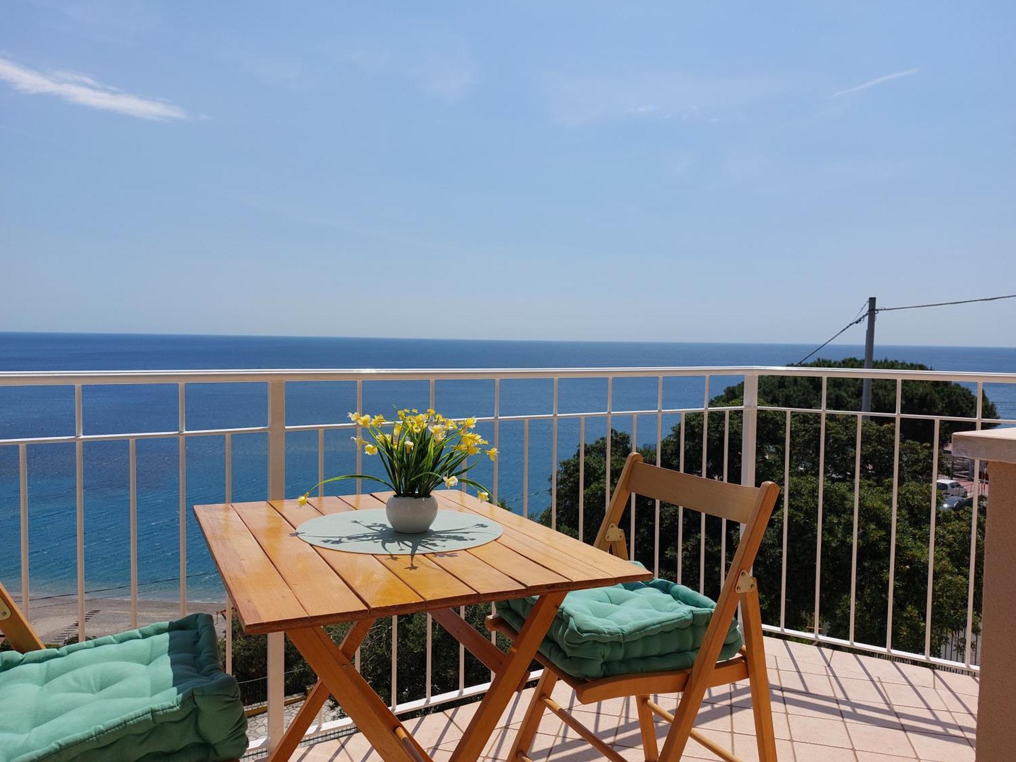 Una Finestra Sul Mare Home 2 Берджеджи Экстерьер фото